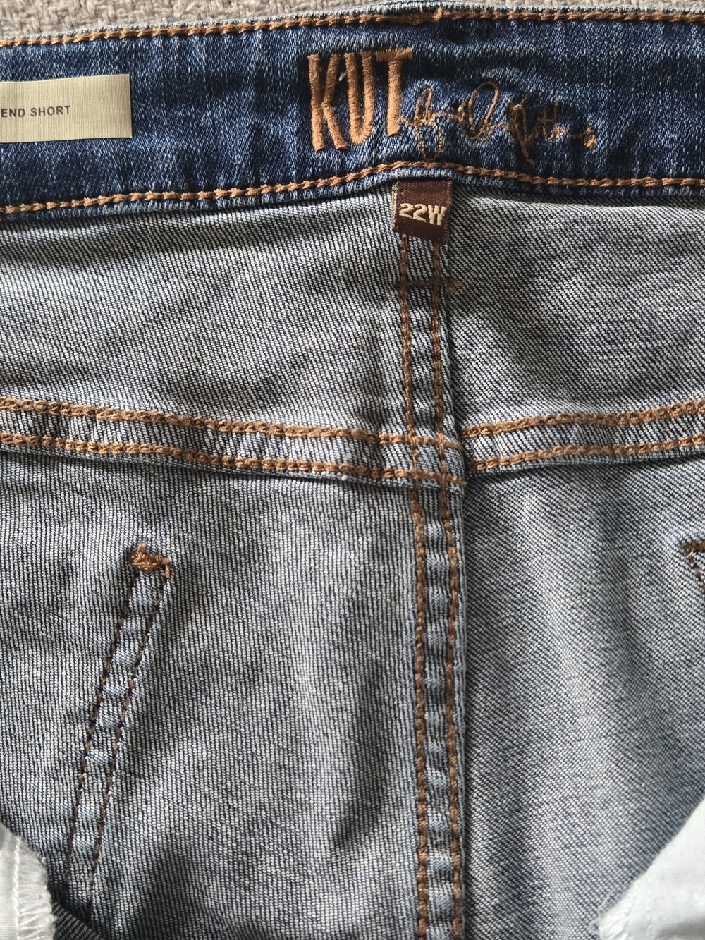 Kut From The Kloth Kady Mid Wash Denim Shorts - Picture 3 of 4